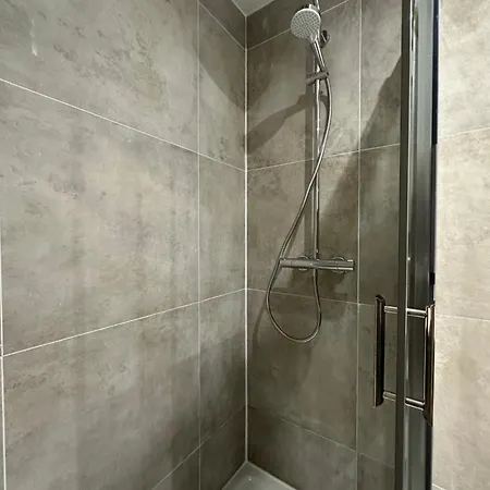 Azur Hotell 2*