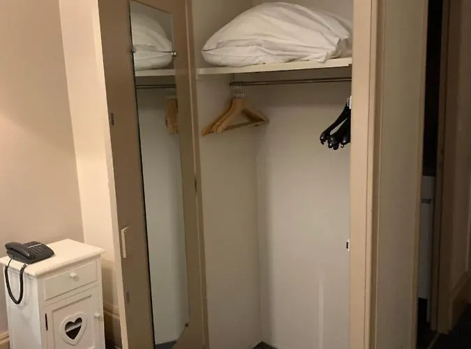 Otel Azur