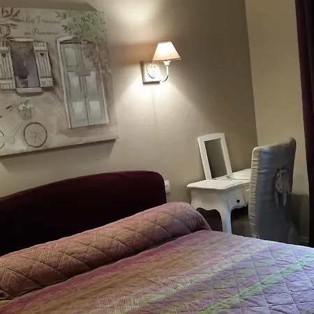Azur Hotel 2*
