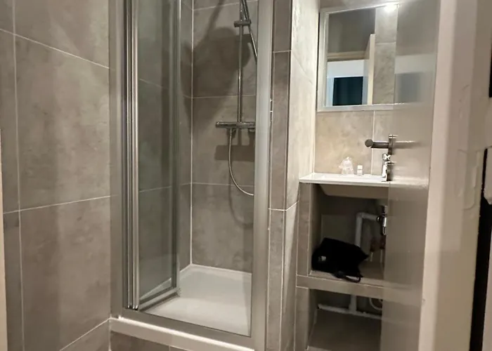 Azur 2* Lyon